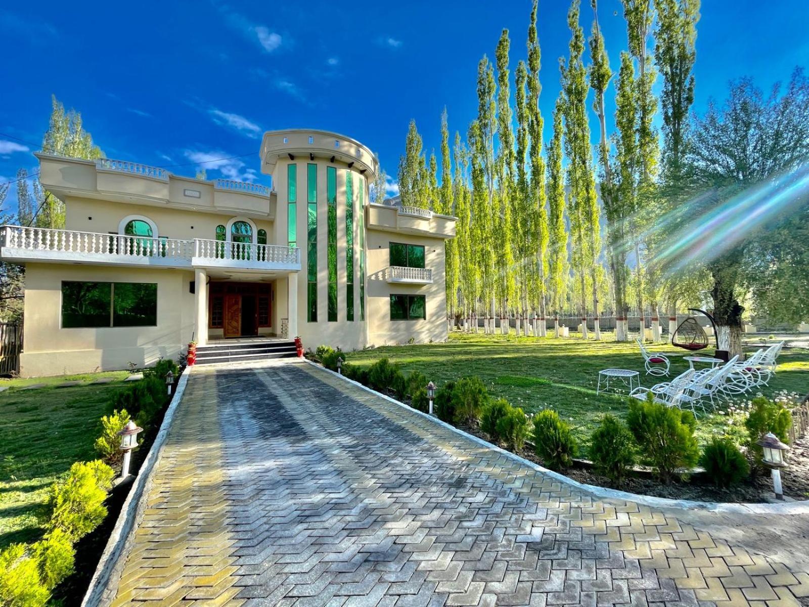 Skardu Saraye Hotel & Resort Esterno foto